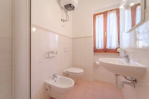 Doccia, asciugacapelli, asciugamani