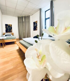 Basic-Zimmer | Bügeleisen/Bügelbrett, kostenloses WLAN, Bettwäsche