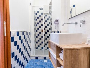 Hair dryer, towels - Beautiful apartment for 4 guests with pool, A/C, WIFI and patio (Massa Lubrense)