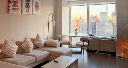 Luxury High-Rise with Panoramic NYC Views