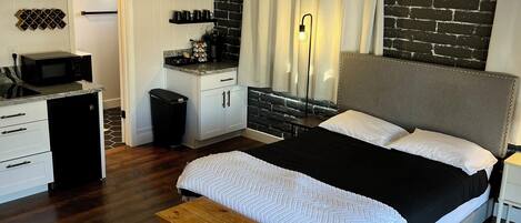 1 多间卧室、熨斗/熨衣板、WiFi、床单