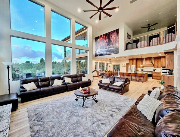 Smart TV, fireplace, table football, ping pong