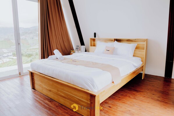 Deluxe Cottage, Mountain View | 1 bedroom, desk, laptop workspace, free WiFi - Dieng Khatulistiwa By Travelink (Dieng Kulon)