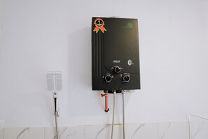 别墅, 山景 | 浴室 | 毛巾、肥皂、洗发水、卫生纸