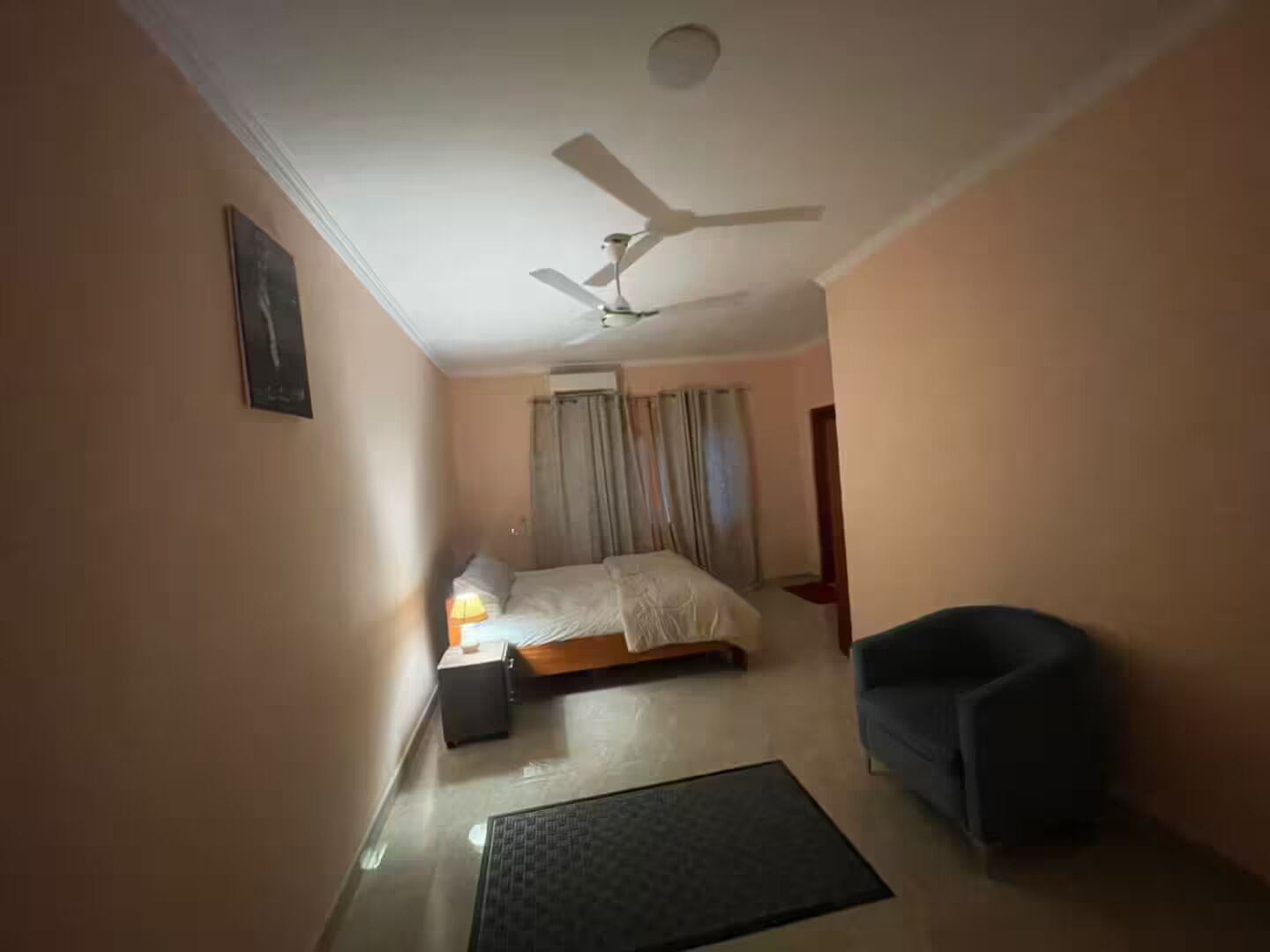 3 Schlafzimmer, Schreibtisch, Bügeleisen/Bügelbrett, WLAN