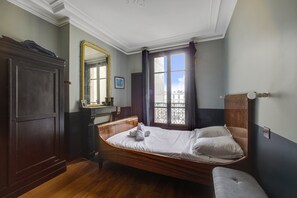 1 chambre, fer et planche à repasser, accès Internet, draps fournis
