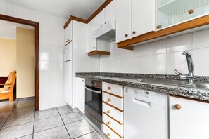 Fridge, microwave, oven, dishwasher