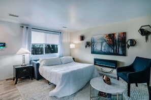 2 bedrooms, iron/ironing board, free WiFi