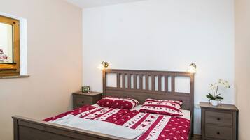 Family Apartment, Multiple Bedrooms, Mountainside (Mt Krvavec Apartment Story) | 3 bedrooms, iron/ironing board, free WiFi, bed sheets