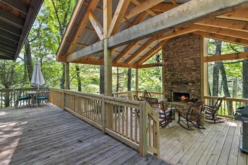 Wildwood Mountain Cottage | Covered Deck and Wood Burning Fireplace