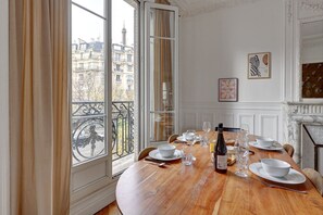 Dining - 319 Suff2D - Cozy apartment view Eiffel Tower (Paris)