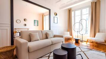 Télévision, cheminée