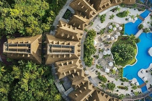 Pool - Luxury Grand Mayan Hotel at Vidanta Resort (Riviera Maya)