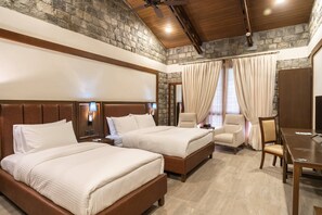 Basic Double or Twin Room | Free WiFi - Green Pak Hotel Hunza (Karimabad)