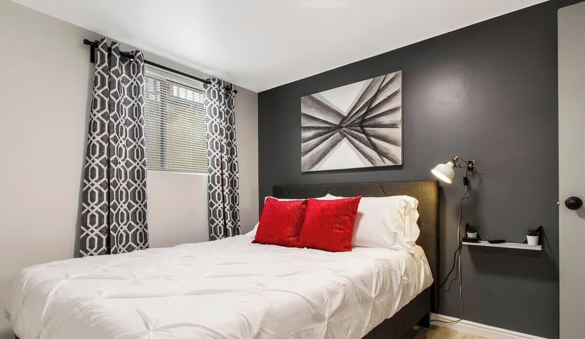 2 bedrooms, iron/ironing board, travel crib, free WiFi