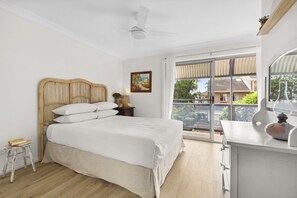 3 chambres, fer et planche à repasser, Wi-Fi, literie fournie