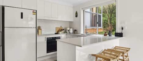 Fridge, microwave, oven, stovetop