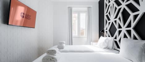 1 bedroom, desk, Internet, bed sheets