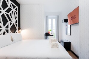 1 habitación, escritorio, internet y ropa de cama 