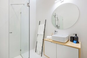 City appartement, 1 slaapkamer, niet-roken | Badkamer