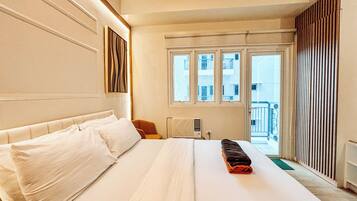 1 bedroom, iron/ironing board, Internet, bed sheets