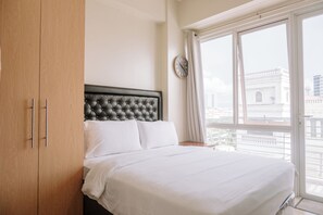 1 bedroom, iron/ironing board, Internet, bed sheets