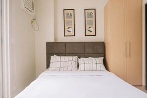 1 quarto, ferros/tábuas de passar roupa, acesso à internet