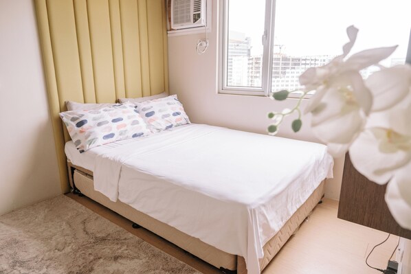 1 quarto, ferros/tábuas de passar roupa, acesso à internet