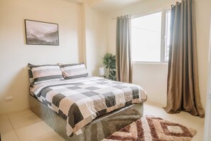 2 habitaciones, tabla de planchar con plancha, internet y ropa de cama 