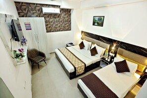 Deluxe Triple Room | Laptop workspace, free WiFi - Hotel Volga Deluxe (New Delhi)