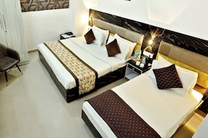 Deluxe Triple Room - Hotel Volga Deluxe (New Delhi)