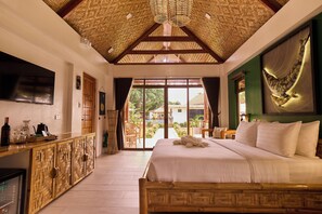 Pillow-top beds, minibar, in-room safe, blackout curtains - Casa Verde Cliff Resort and Spa (San Francisco)