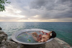 Baignoire à remous extérieure