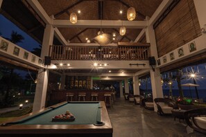 Billiards - Casa Verde Cliff Resort and Spa (San Francisco)