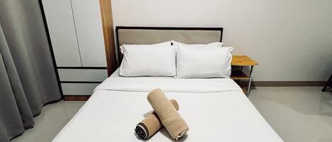 1 bedroom, iron/ironing board, Internet, bed sheets