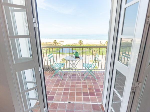 2 bedrooms - Balc n Atl Ntico 27786 (Conil de la Frontera)