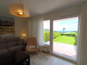 Villa, Smoking