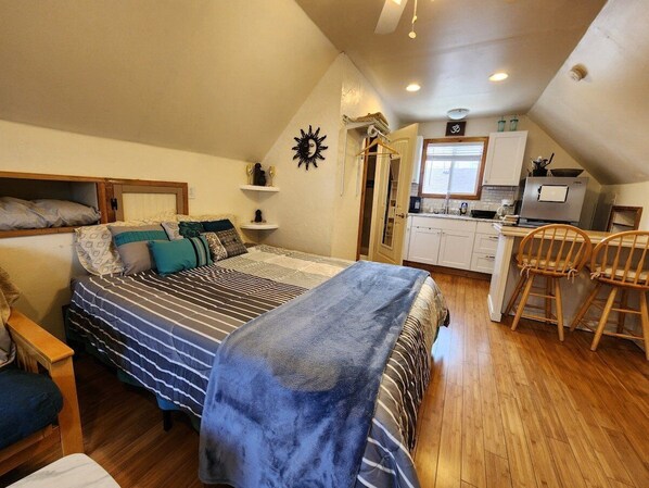 1 bedroom, WiFi, bed sheets