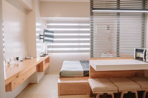 1 bedroom, iron/ironing board, internet, bed sheets