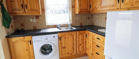 Lavavajillas y utensilios de cocina