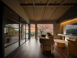 [天降川] 露天風呂&サウナ付き客室 禁煙 | 羽毛の掛け布団、セーフティボックス (室内)、デスク、WiFi (無料)