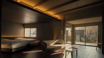 Down duvets, in-room safe, desk, free WiFi