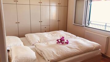 Vila, 2 quartos, sacada, vista para o jardim | 2 quartos