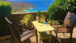 Apartment, Patio, Garden View | Outdoor dining - Seaview Appartment With Infinity Pool & Kitchen (Ierapetra)