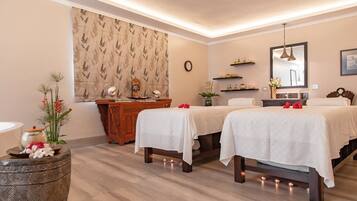 Couples treatment room(s), body treatments, body scrubs, facials