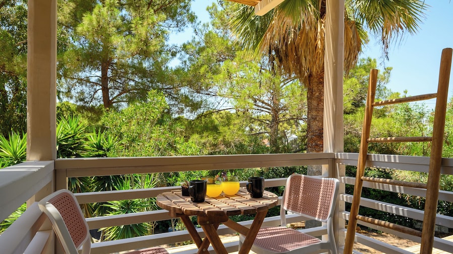 Trees Art Hotel & Suites