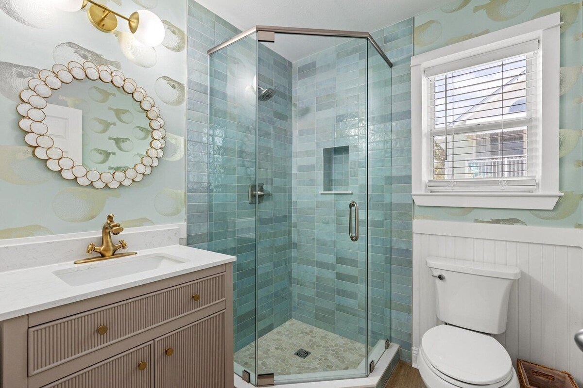 Photo 10 of 69 Crystal Beach Drive #7B! Luxury Beach Cottage!