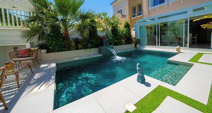 Luxury Short Term Stay 2BHK plus Maids - RANCHES