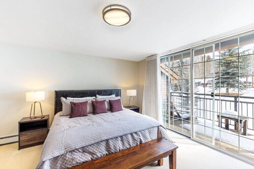 Stellar Views- Easy Trail and Lift Access-3 Bed/Bath Townhome-Free Transportation
