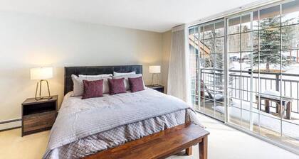 Stellar Views- Easy Trail and Lift Access-3 Bed/Bath Townhome-Free Transportation